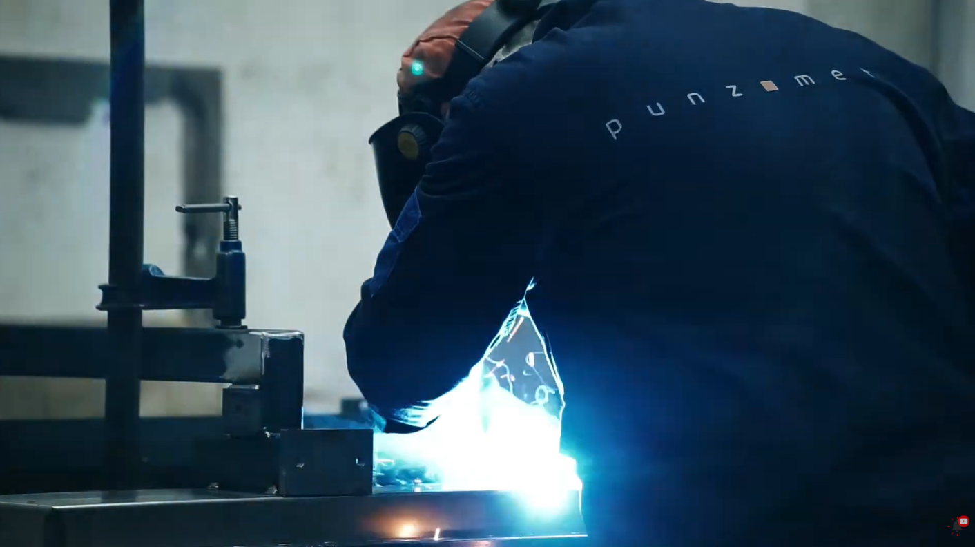 VÍDEO CORPORATIVO PUNZOMET